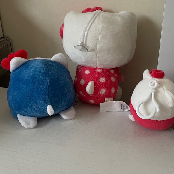 Hello kitty plush bundle - Picture 2 of 2